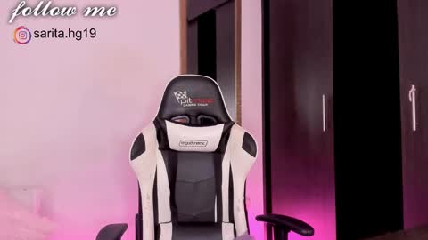 Snapshot of _sara_hernandez chatting on 01.14.25 Sara  intagram online show from 01.14.25