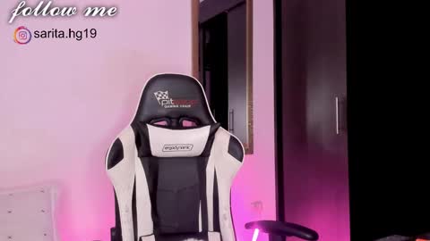 Snapshot of _sara_hernandez chatting on 01.14.25 Sara  intagram online show from 01.14.25