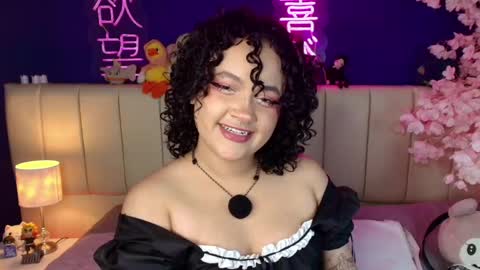Snapshot of _sarahrose chatting on 05.24.26 Sara online show from 05.24.26