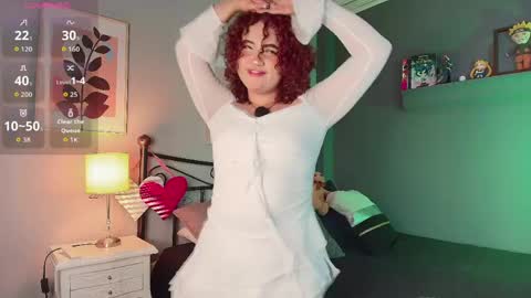 Snapshot of _sarahrose chatting on 06.10.26 Sara online show from 06.10.26