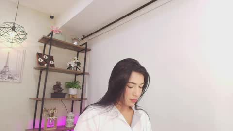 Sassy Girl online show from 04.30.26