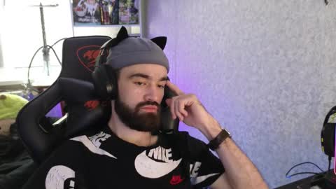 Snapshot of _serious_man chatting on 11.02.25 Ask me online show from 11.02.25