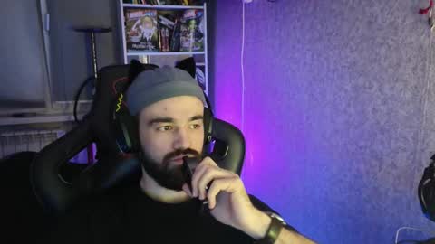 Snapshot of _serious_man chatting on 11.06.25 Ask me online show from 11.06.25