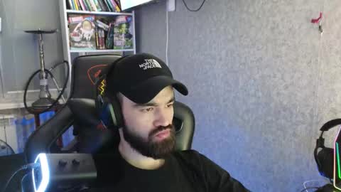 Snapshot of _serious_man chatting on 11.08.25 Ask me online show from 11.08.25