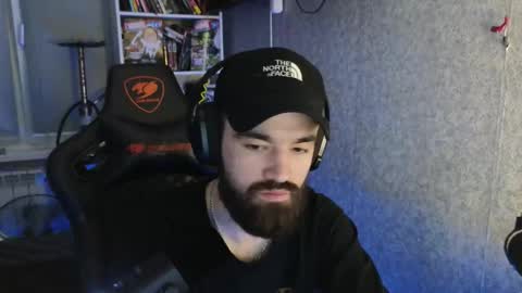 Snapshot of _serious_man chatting on 11.12.25 Ask me online show from 11.12.25