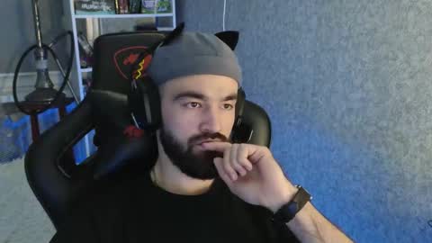 Snapshot of _serious_man chatting on 11.25.25 Ask me online show from 11.25.25