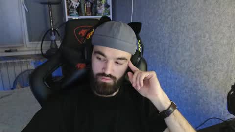 Snapshot of _serious_man chatting on 12.01.25 Ask me online show from 12.01.25