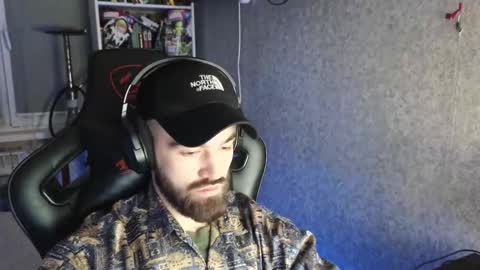 Snapshot of _serious_man chatting on 12.19.25 Ask me online show from 12.19.25