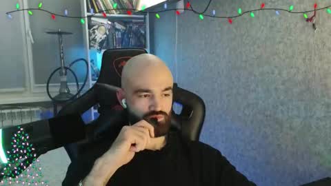 Snapshot of _serious_man chatting on 01.17.26 Ask me online show from 01.17.26