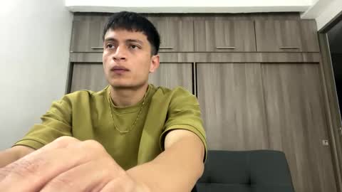 Juan Pablo-independent model online show from 09.23.25