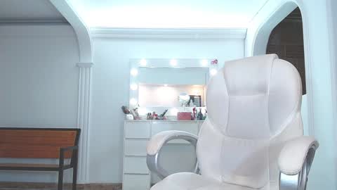 Snapshot of _sexychanel_ chatting on 12.10.24 Sara online show from 12.10.24