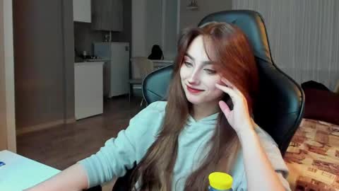 Snapshot of _silverdream chatting on 02.13.25 _silverdream online show from 02.13.25