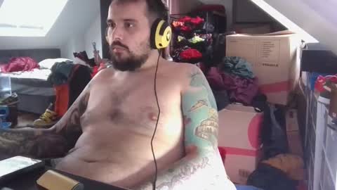 _smiley_bear27 online show from 01.19.26