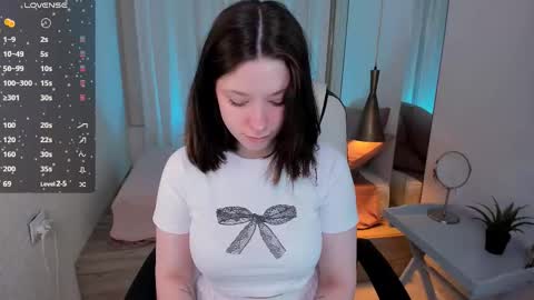 Sofi  Follow me  online show from 03.02.25