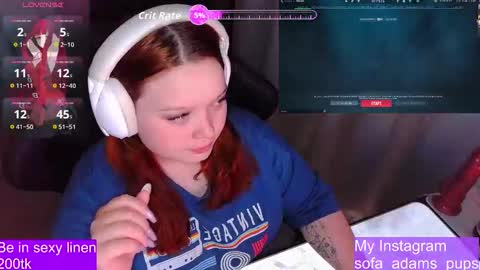 Snapshot of _sofia_adam_ chatting on 10.25.25 pups online show from 10.25.25