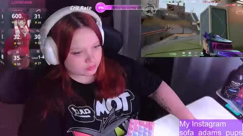 Snapshot of _sofia_adam_ chatting on 11.19.25 pups online show from 11.19.25