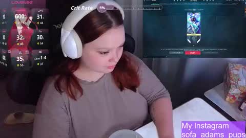 Snapshot of _sofia_adam_ chatting on 11.29.25 pups online show from 11.29.25