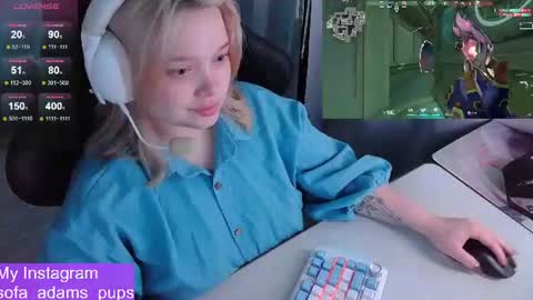 Snapshot of _sofia_adam_ chatting on 06.22.26 pups online show from 06.22.26