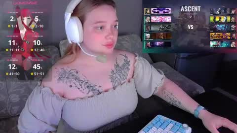 Snapshot of _sofia_adam_ chatting on 07.16.26 pups online show from 07.16.26