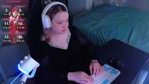 Snapshot of _sofia_adam_ chatting on 08.04.26 pups online show from 08.04.26