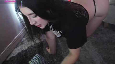    640  200   online show from 11.18.25