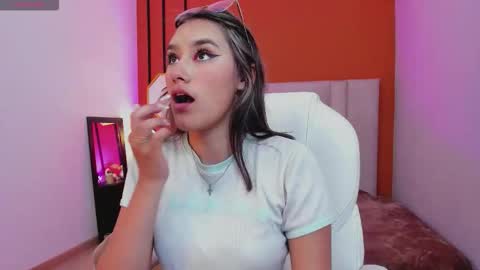 Sophie  online show from 11.08.25