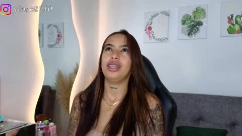 Snapshot of _sophiebrown__ chatting on 01.11.25 Andrea The Next Stream Wednesday online show from 01.11.25