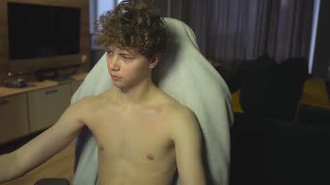 Snapshot of _sopranos_ chatting on 02.18.25 OLIVERpvt is open online show from 02.18.25