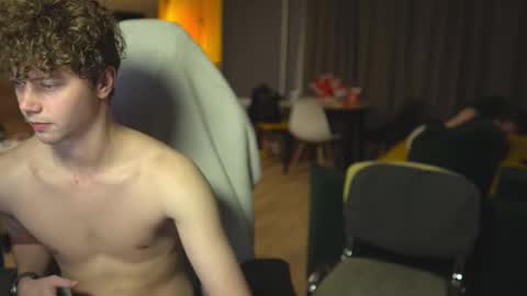 Snapshot of _sopranos_ chatting on 02.28.25 OLIVERpvt is open online show from 02.28.25