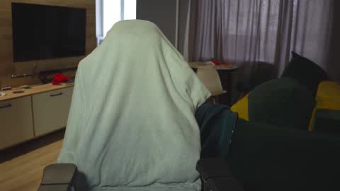 Snapshot of _sopranos_ chatting on 03.04.25 OLIVERpvt is open online show from 03.04.25