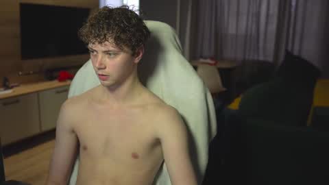 Snapshot of _sopranos_ chatting on 03.05.25 OLIVERpvt is open online show from 03.05.25