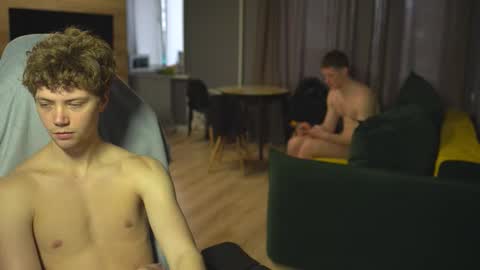 Snapshot of _sopranos_ chatting on 10.30.25 OLIVERpvt is open online show from 10.30.25