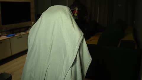 Snapshot of _sopranos_ chatting on 12.14.25 OLIVERpvt is open online show from 12.14.25