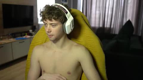 Snapshot of _sopranos_ chatting on 03.08.26 OLIVERpvt is open online show from 03.08.26