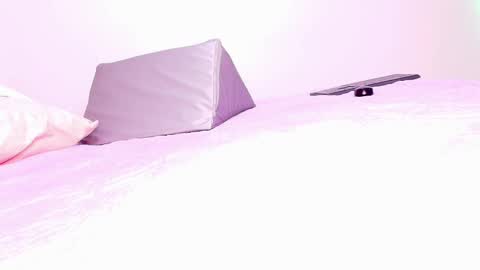 Snapshot of _ssusy_ chatting on 11.21.25 susy online show from 11.21.25