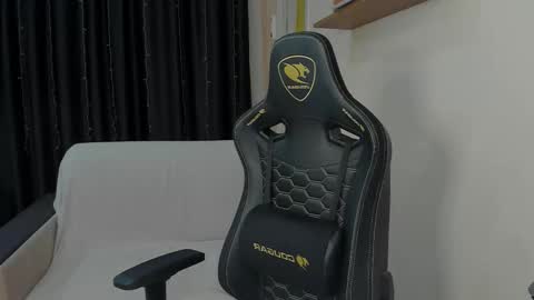 MARKPVT IS OPEN online show from 12.19.25