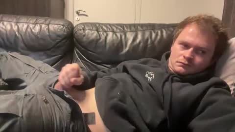 Snapshot of _stevie___ chatting on 11.16.25 _stevie___ online show from 11.16.25