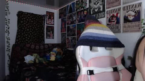 Snapshot of _succubowie_ chatting on 09.26.25 Succubowie  online show from 09.26.25