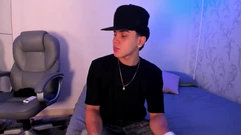 Snapshot of _taylorblack chatting on 02.07.26 _taylorblack online show from 02.07.26