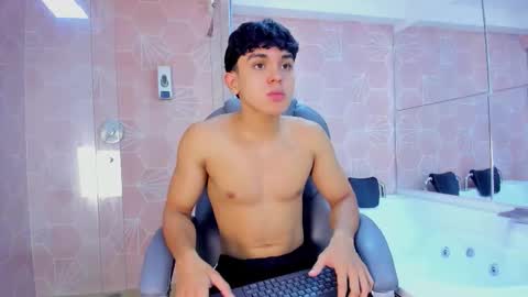 Snapshot of _taylorblack chatting on 03.08.26 _taylorblack online show from 03.08.26