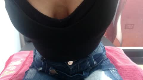 Snapshot of _thamaraa_ chatting on 07.28.26 Tamara online show from 07.28.26