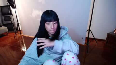 Snapshot of _the_dark_side_of_the_moon_ chatting on 01.23.25 _the_dark_side_of_the_moon_ online show from 01.23.25