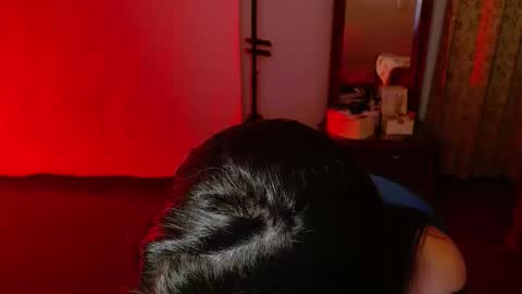 Snapshot of _the_dark_side_of_the_moon_ chatting on 11.14.25 _the_dark_side_of_the_moon_ online show from 11.14.25