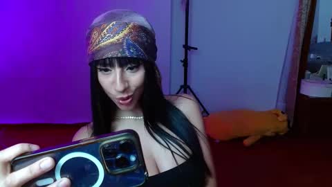 Snapshot of _the_dark_side_of_the_moon_ chatting on 02.08.26 _the_dark_side_of_the_moon_ online show from 02.08.26