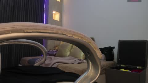 Snapshot of _tiffany_queen chatting on 12.21.24 Stefania online show from 12.21.24