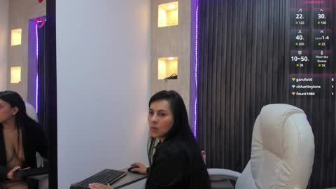 Snapshot of _tiffany_queen chatting on 12.26.24 Stefania online show from 12.26.24