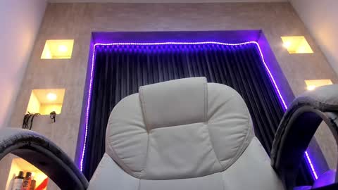 Snapshot of _tiffany_queen chatting on 01.23.25 Stefania online show from 01.23.25