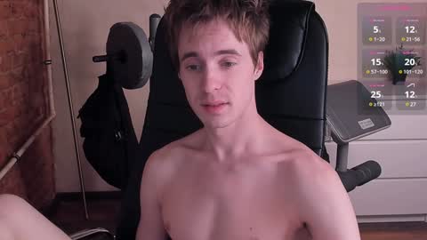 Snapshot of _tokyo_ghoul chatting on 12.22.24 _tokyo_ghoul online show from 12.22.24