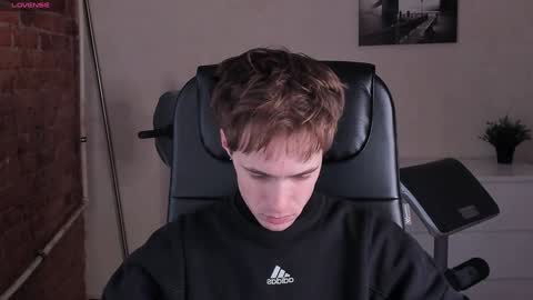 Snapshot of _tokyo_ghoul chatting on 01.12.25 _tokyo_ghoul online show from 01.12.25