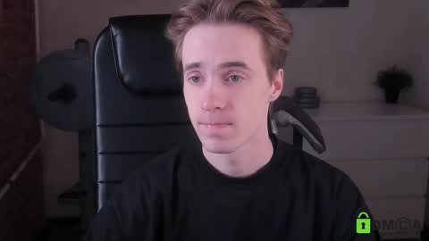 Snapshot of _tokyo_ghoul chatting on 10.26.25 _tokyo_ghoul online show from 10.26.25